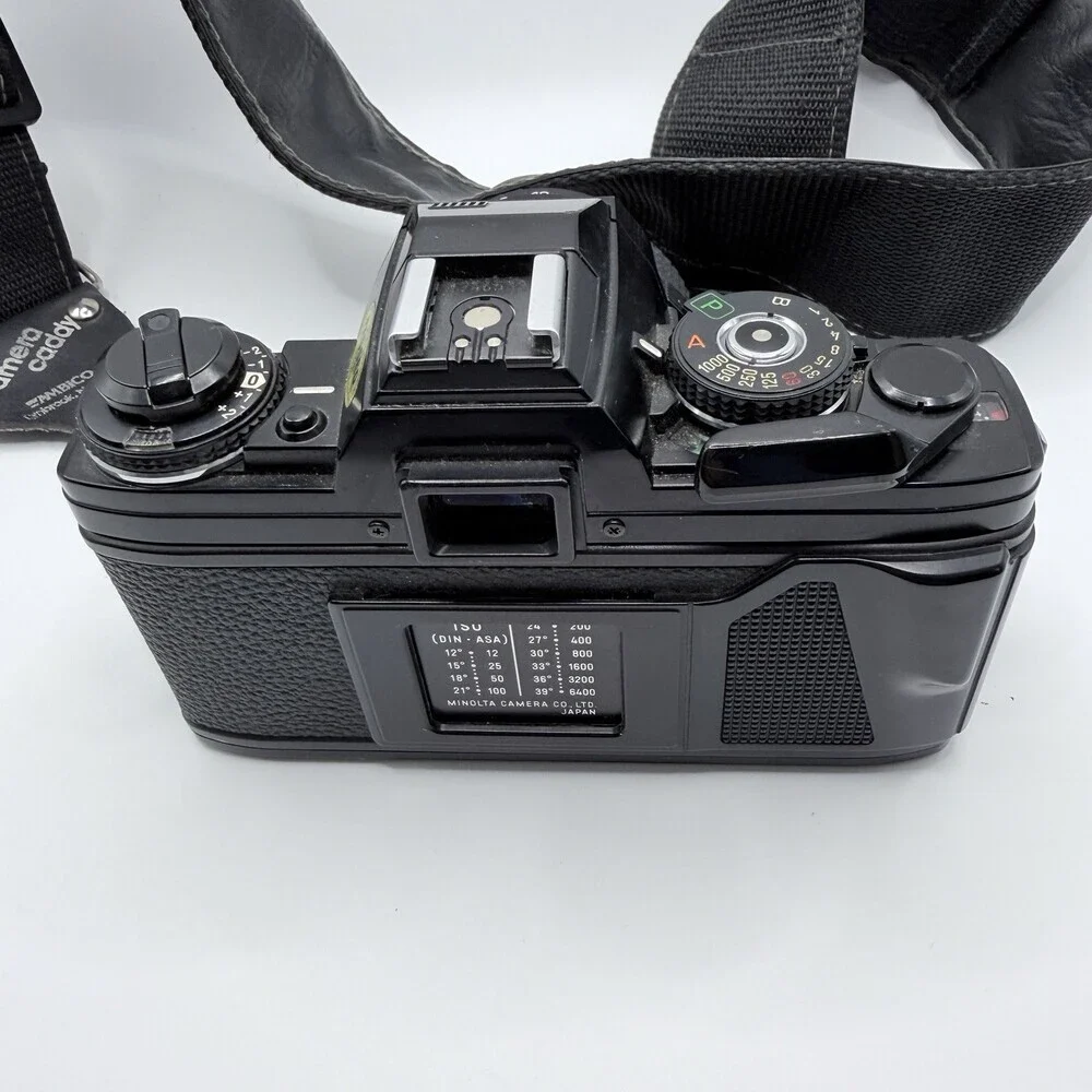 MINOLTA X-700 MPS 35mm Film Camera w/MD 49mm 1:1.7 Lens W/case